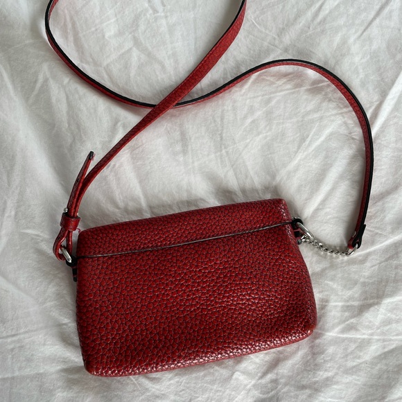 Red Burberry Crossbody purse - Picture 4 of 6